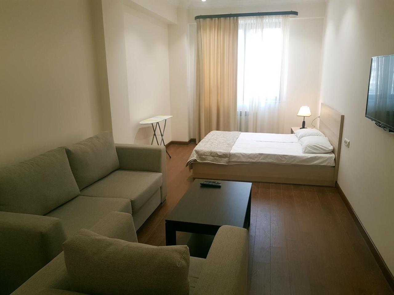 M&N Apartments Erivan Exterior foto
